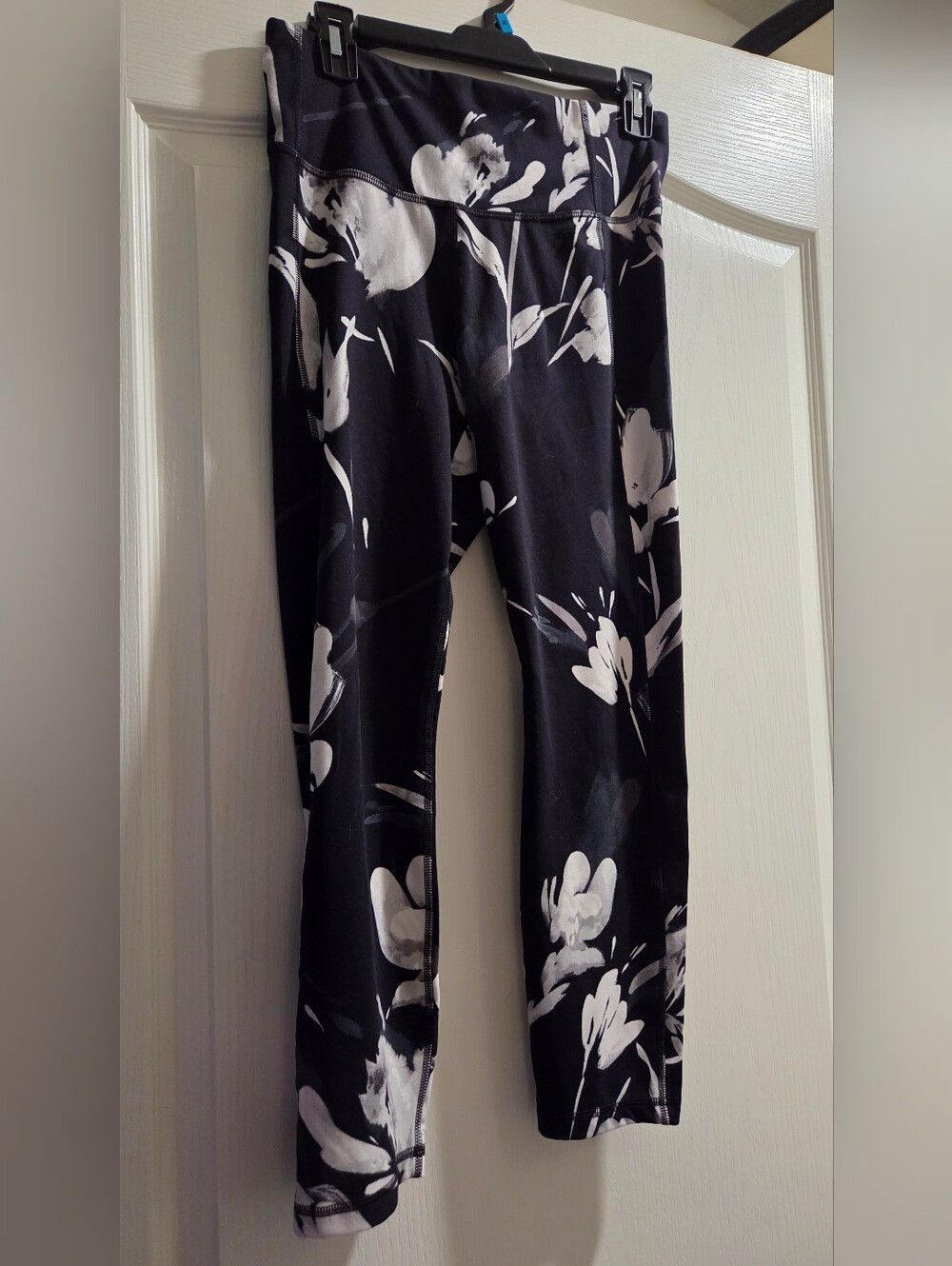 Black Floral Leggings - Comfortable Active Bottoms